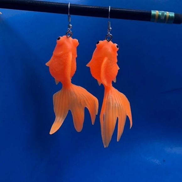 handmade goldfish earrings!! - Picture 2 of 6